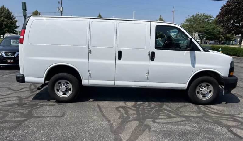 2020 Chevrolet Express 2500 Cargo full