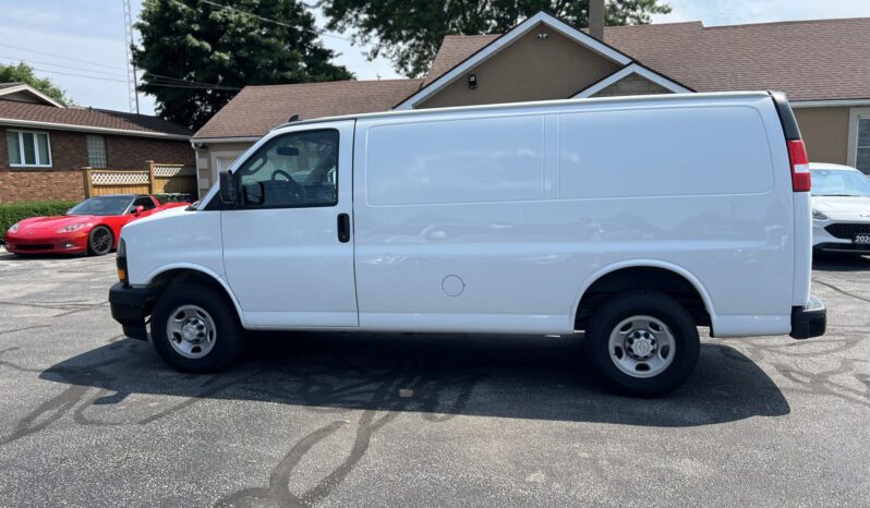 2020 Chevrolet Express 2500 Cargo full