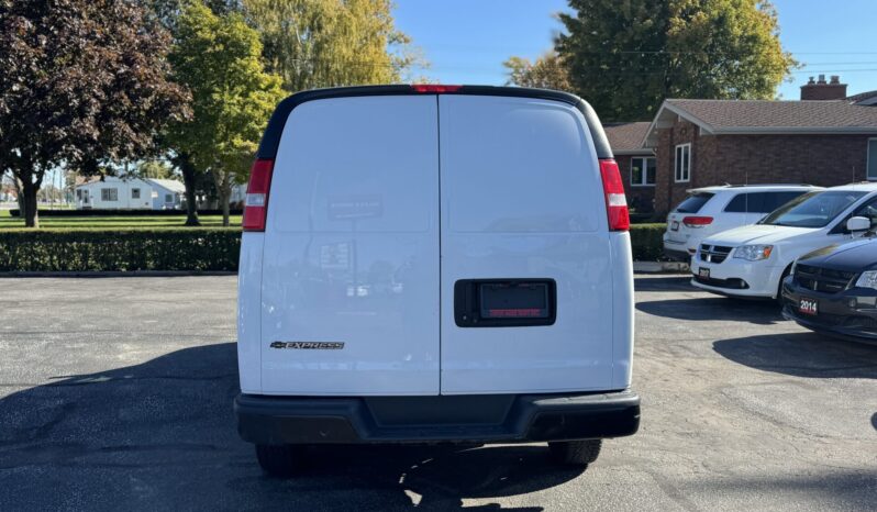 2019 Chevrolet Express 2500 Cargo full