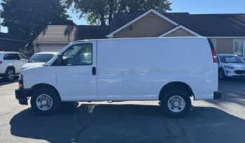 2019 Chevrolet Express 2500 Cargo full