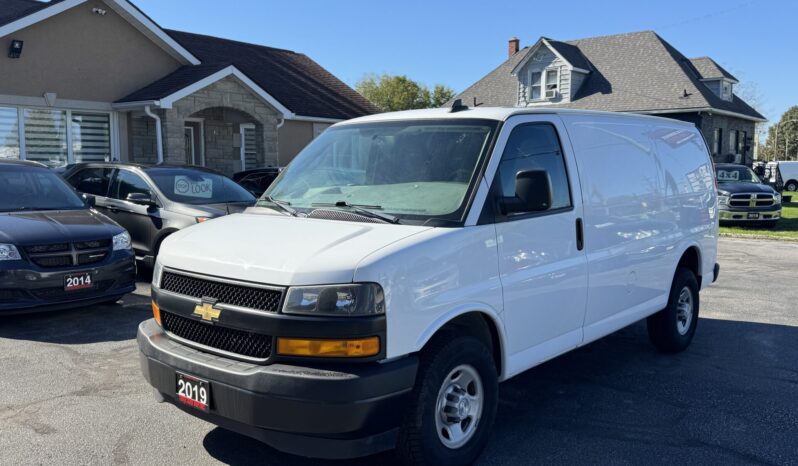 2019 Chevrolet Express 2500 Cargo full