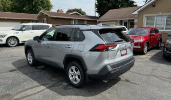 2019 Toyota RAV4 LE full