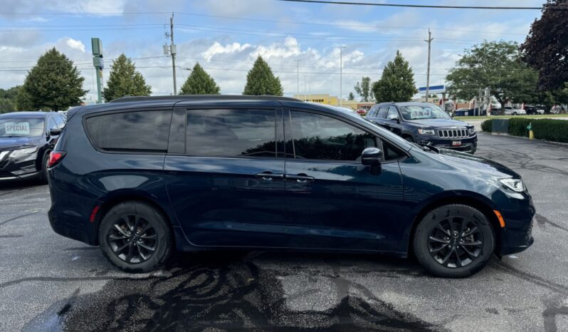 2022 Chrysler Pacifica S full