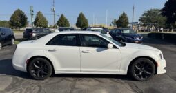 2022 Chrysler 300 Touring L *NIGHT PACKAGE*