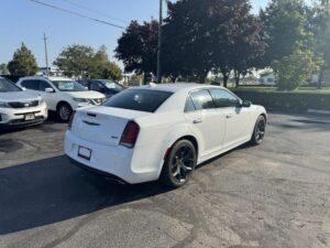 2022 Chrysler 300 Touring L *NIGHT PACKAGE*