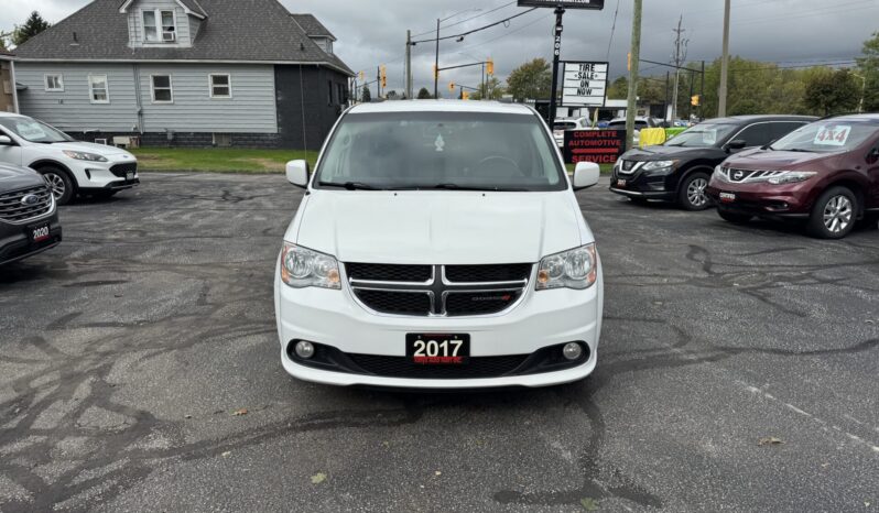 2017 Dodge Grand Caravan Crew full