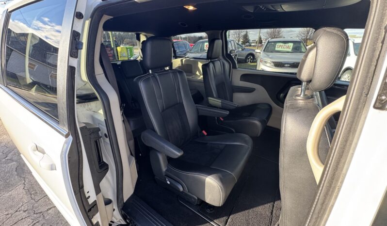 2017 Dodge Grand Caravan SXT full