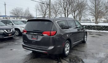 2017 Chrysler Pacifica Touring-L Plus full