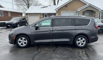 2017 Chrysler Pacifica Touring-L Plus full