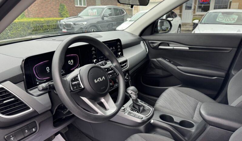2024 Kia Seltos LX full