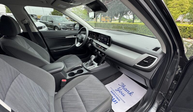 2024 Kia Seltos LX full