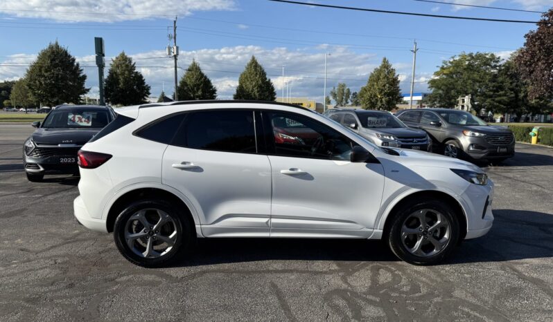 2023 Ford Escape ST-Line full