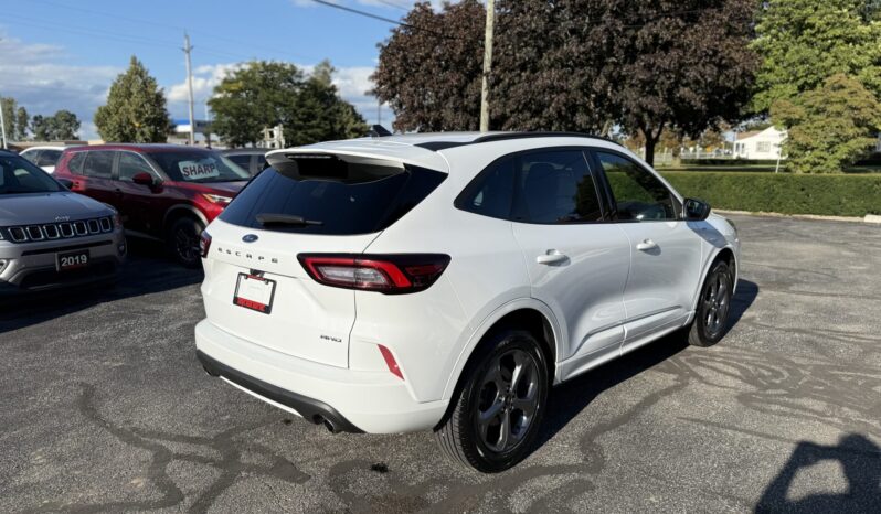 2023 Ford Escape ST-Line full