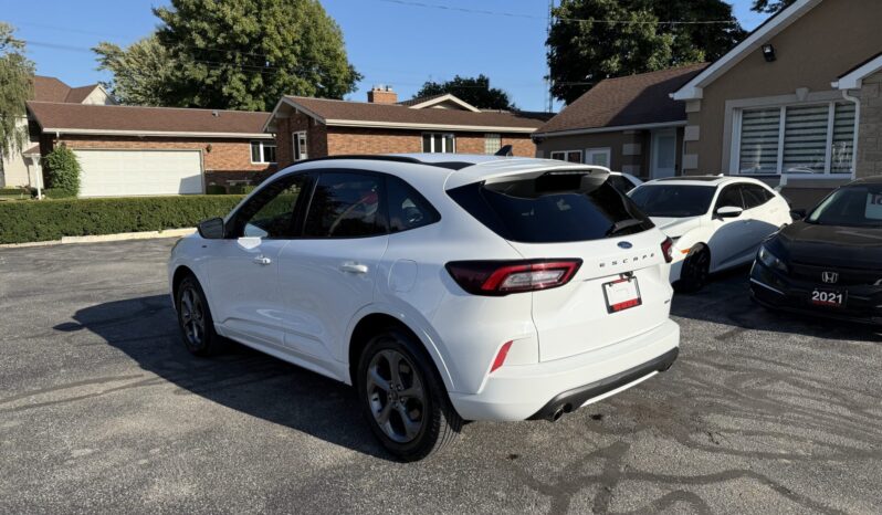2023 Ford Escape ST-Line full