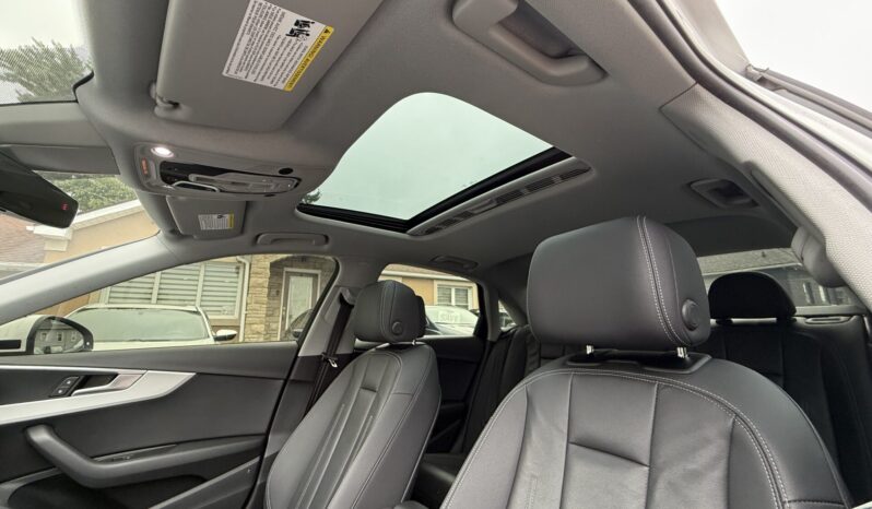 2023 Audi A4 Komfort Quattro full