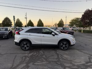 2022 Mitsubishi Eclipse Cross ES