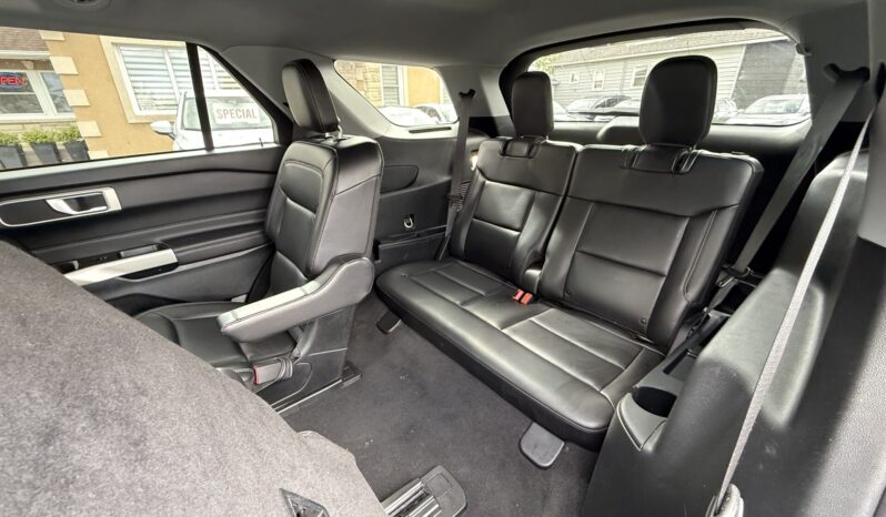 2024 Ford Explorer XLT full