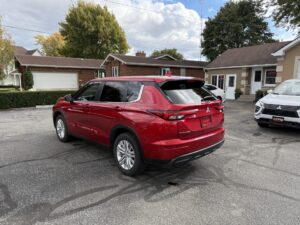 2024 Mitsubishi Outlander ES
