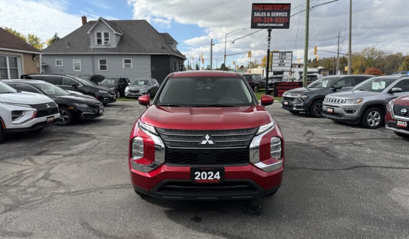 2024 Mitsubishi Outlander ES full