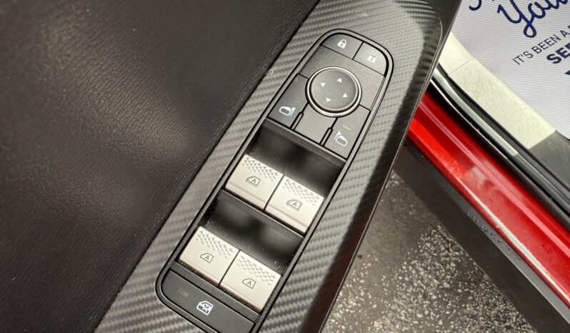 2024 Mitsubishi Outlander ES full