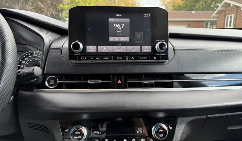 2024 Mitsubishi Outlander ES full
