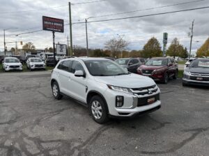 2022 Mitsubishi RVR SE