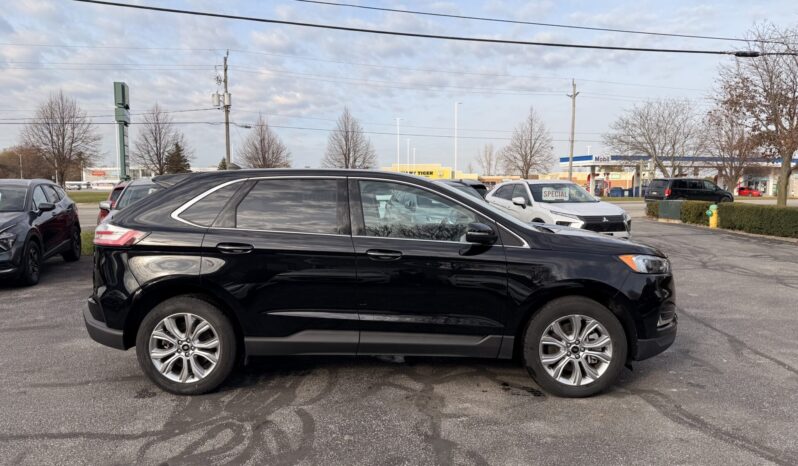 2023 Ford Edge Titanium full