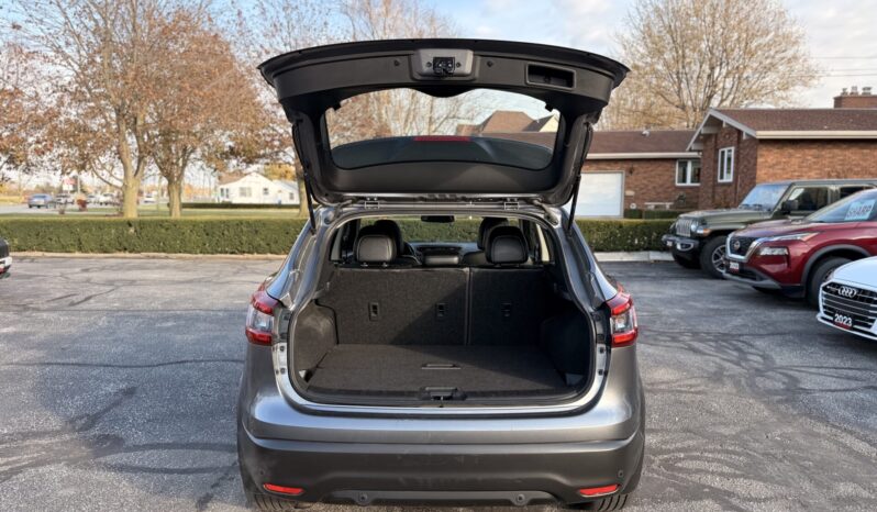 2023 Nissan Qashqai SL Platinum full