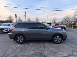 2017 Nissan Pathfinder SL