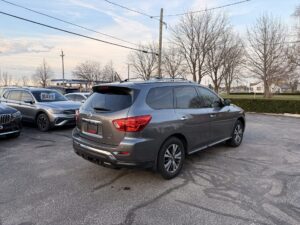2017 Nissan Pathfinder SL