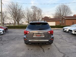 2017 Nissan Pathfinder SL