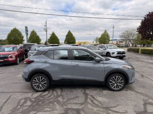 2024 Nissan Kicks Play SV