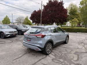 2024 Nissan Kicks Play SV