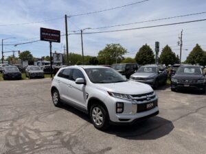 2024 Mitsubishi RVR ES