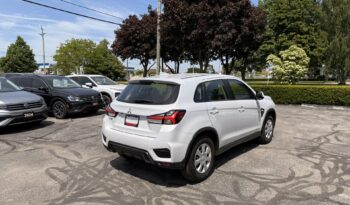 2024 Mitsubishi RVR ES full