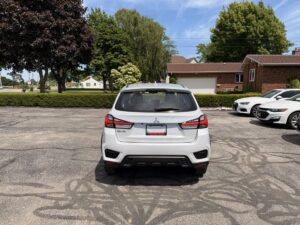 2024 Mitsubishi RVR ES