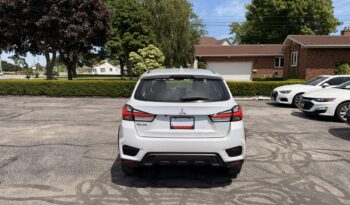 2024 Mitsubishi RVR ES full