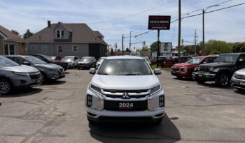 2024 Mitsubishi RVR ES full