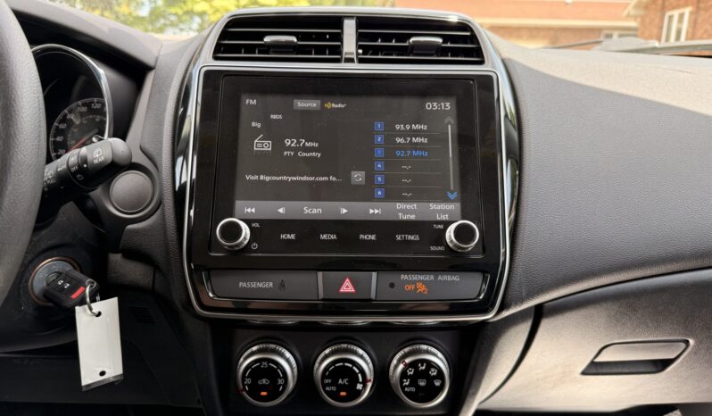 2024 Mitsubishi RVR ES full