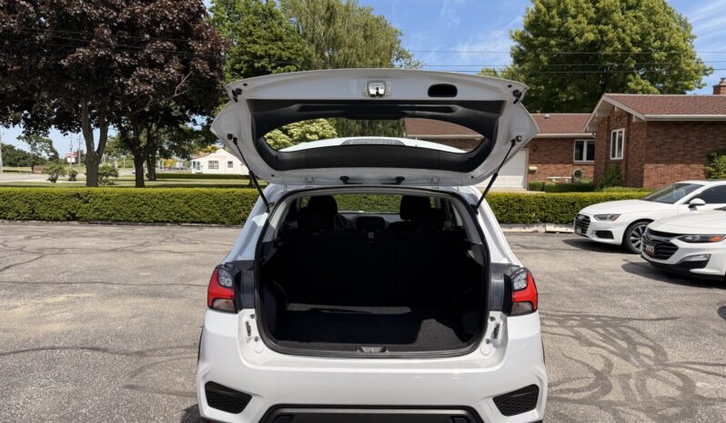 2024 Mitsubishi RVR ES full