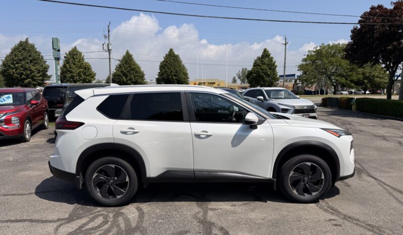 2024 Nissan Rogue SV Moonroof full