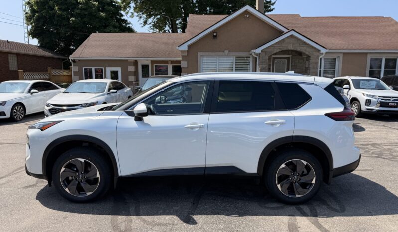 2024 Nissan Rogue SV Moonroof full