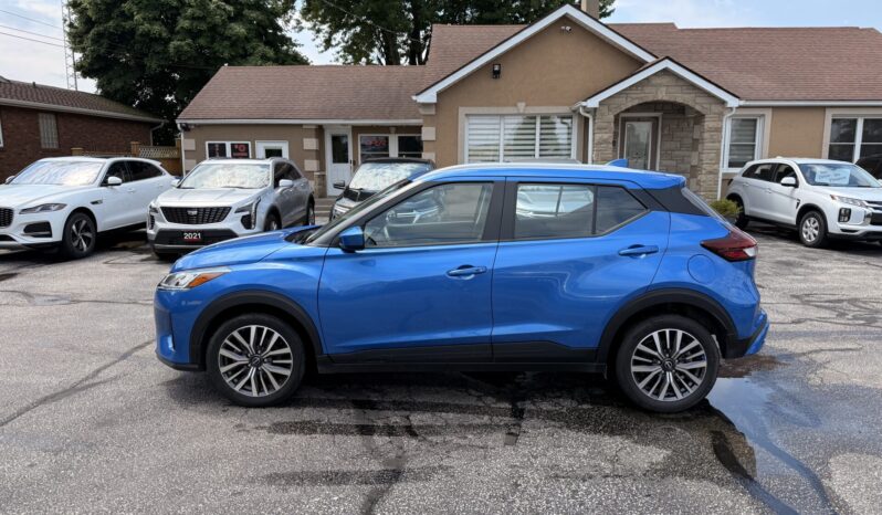 2025 Nissan Kicks Play SV full