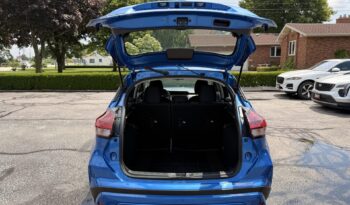 2025 Nissan Kicks Play SV full