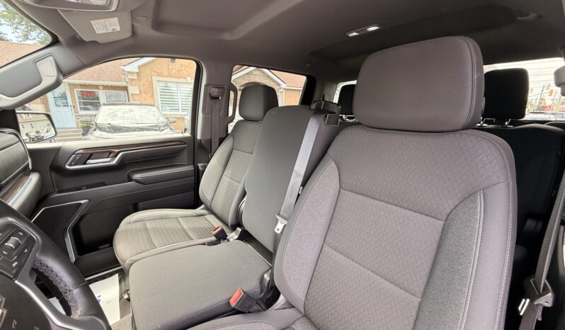 2024 Chevrolet Silverado 1500 LT full