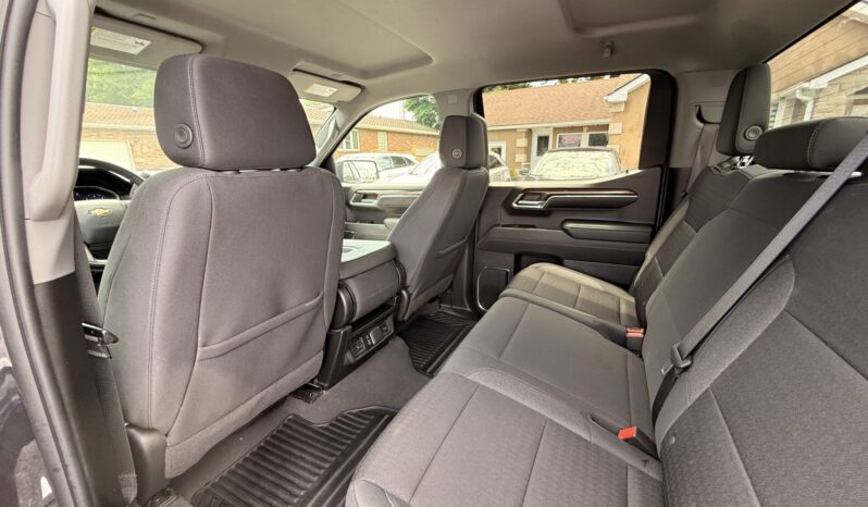 2024 Chevrolet Silverado 1500 LT full