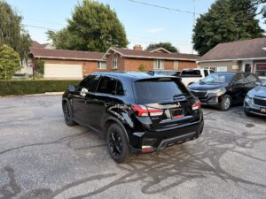 2024 Mitsubishi RVR ES
