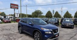 2023 Nissan Rogue SV Moonroof
