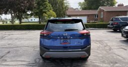 2023 Nissan Rogue SV Moonroof