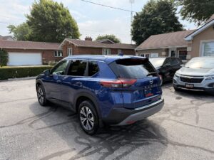 2023 Nissan Rogue SV Moonroof